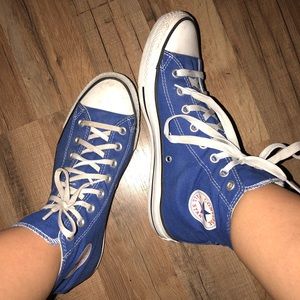 ROYAL BLUE HIGHTOP CONVERSE